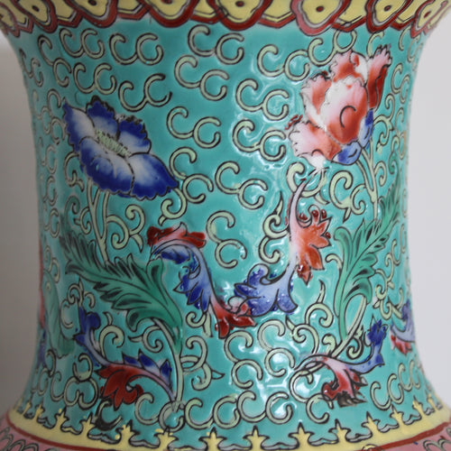 Antique Chinese Porcelain Vase – Famille Rose Decoration, Early 20th Century
